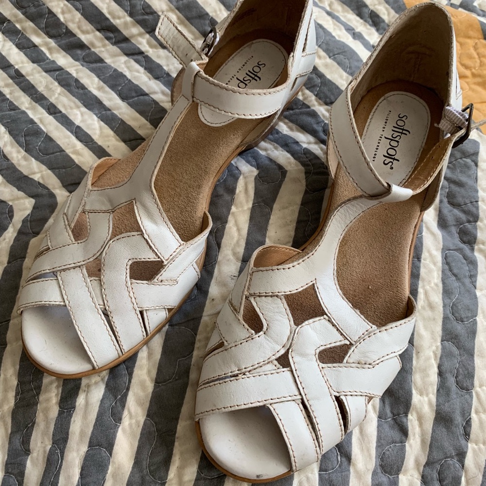 Softspots Leather Peep Toe sandal sz 8.5